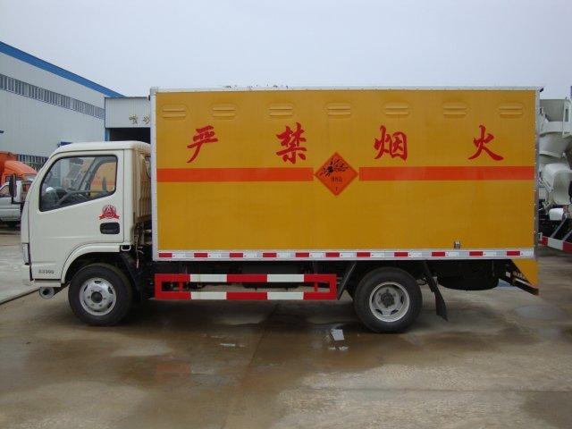郊区危险品运输